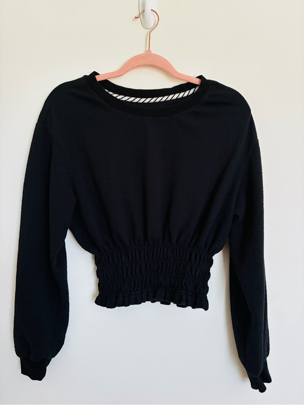 Anthropologie Black Long-Sleeve Cropped Sweatshirt with Smocked Waist small